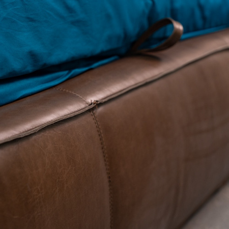 Двуспальные кровати в стиле лофт – Кровать Leather Cloud Bed